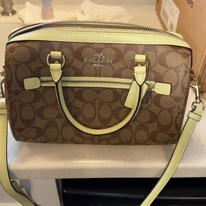 Classic brown with lime accent